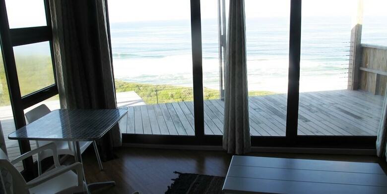 Hotel Wilderness Beach Resort