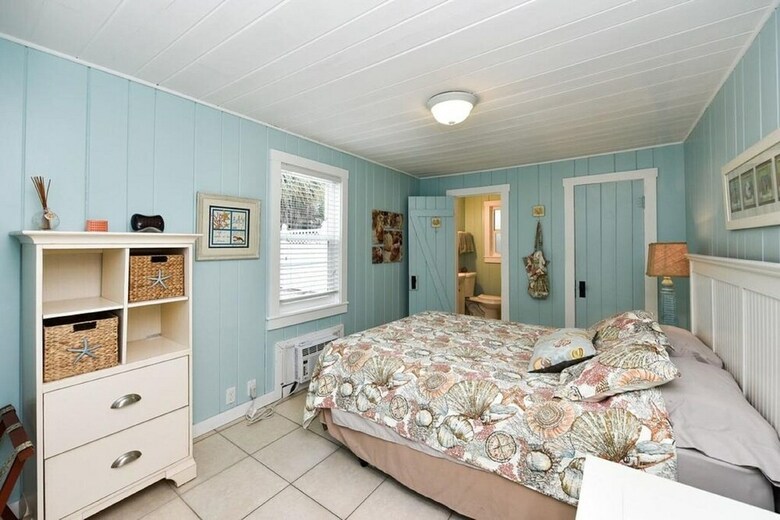 A House On Siesta Beach By Beachside Management