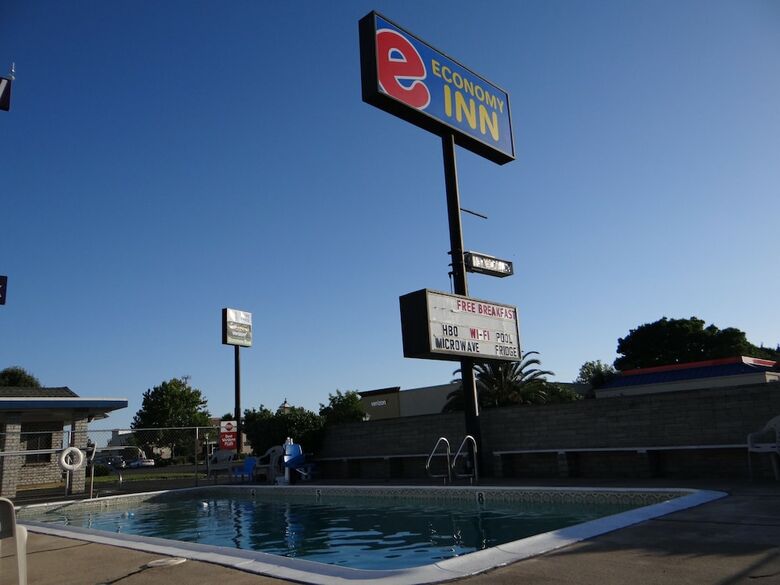 Motel Economy Inn Corning