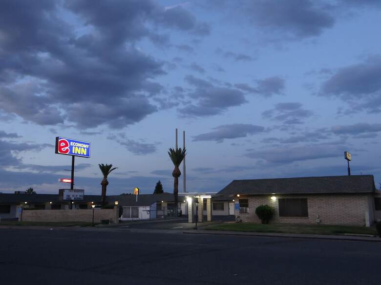 Motel Economy Inn Corning