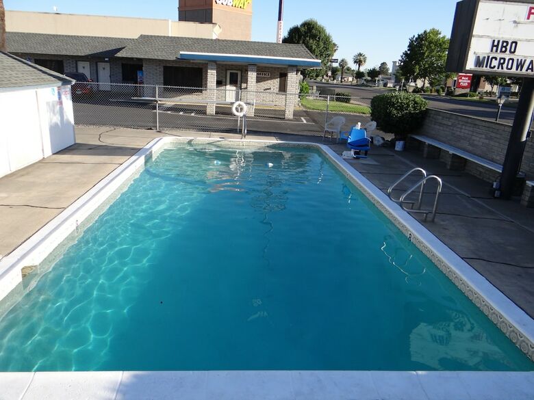 Motel Economy Inn Corning