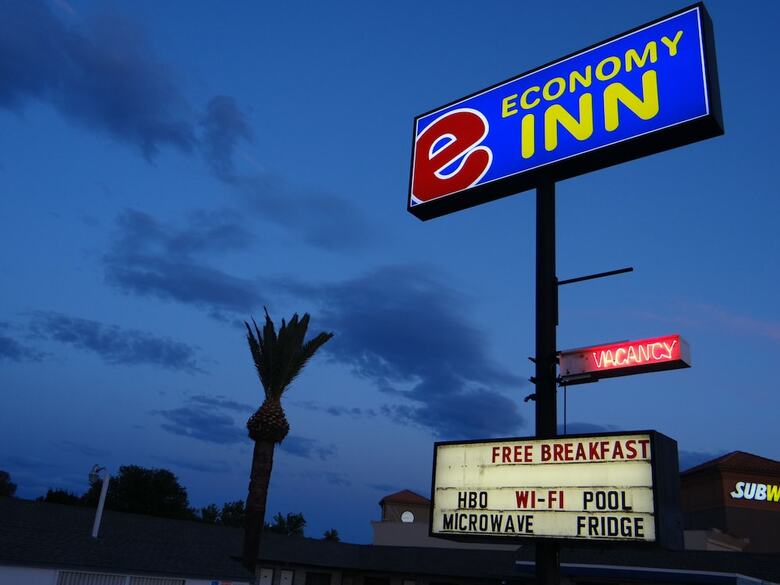 Motel Economy Inn Corning