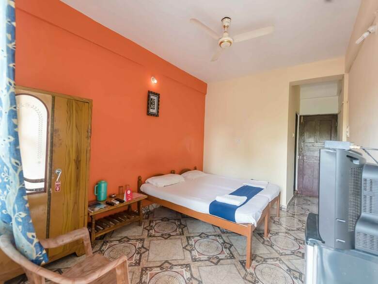 Hotel Oyo 5651 Stayout Near Baga Beach