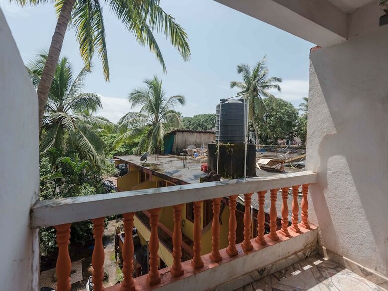 Hotel Oyo 5651 Stayout Near Baga Beach