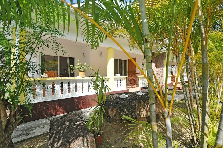 Hotel Acquario Villa