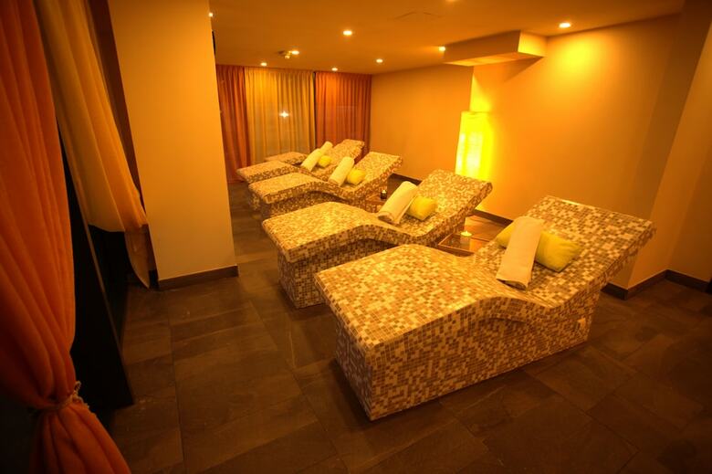 Malak Regency Hotel