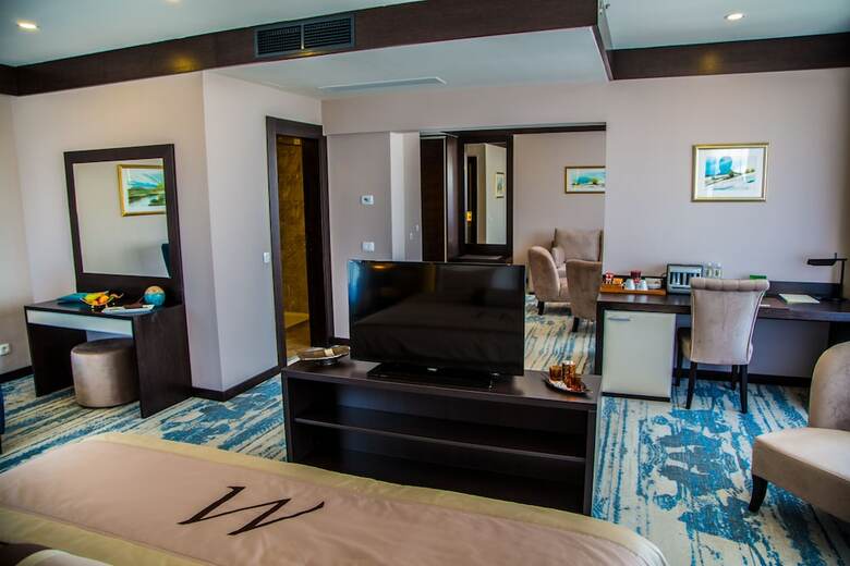 Malak Regency Hotel