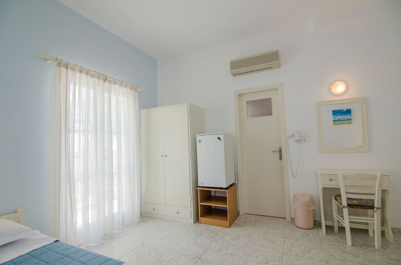 Hotel Athena Rooms
