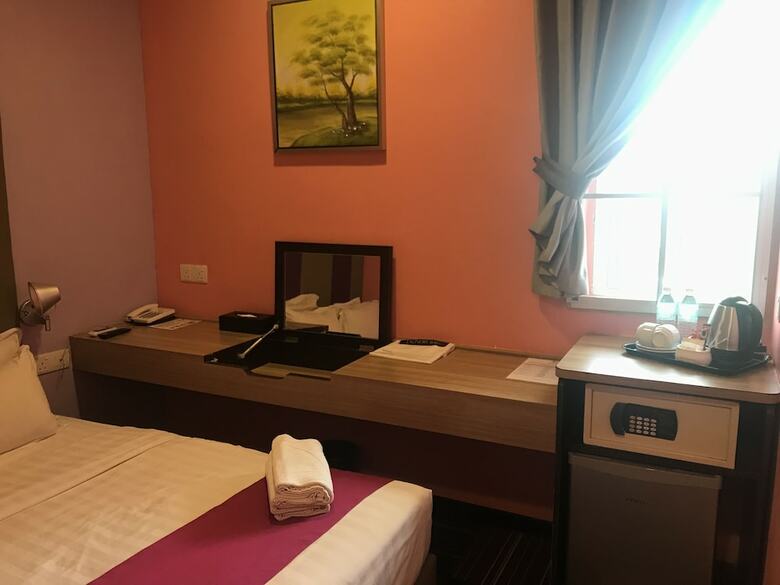 Bed & Breakfast Smurf Inn Homestay