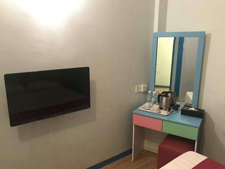 Bed & Breakfast Smurf Inn Homestay