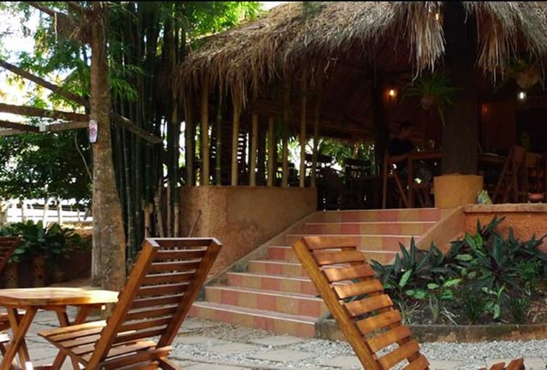 Hotel Akha River House