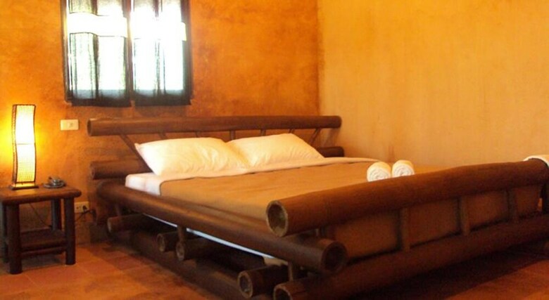 Hotel Akha River House