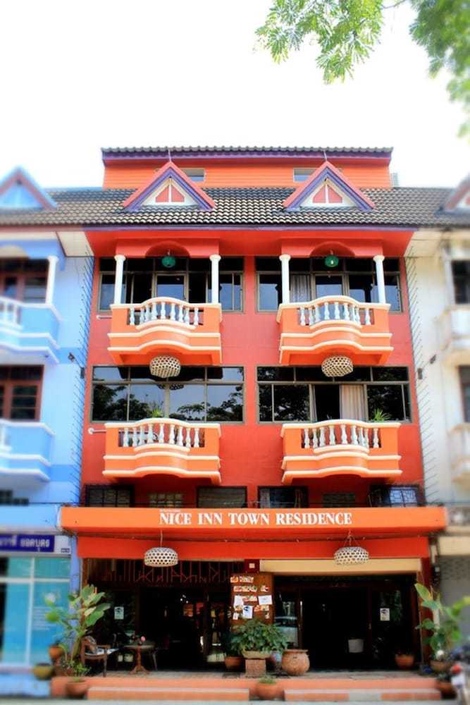 Hostal Nice Inn Town Residence