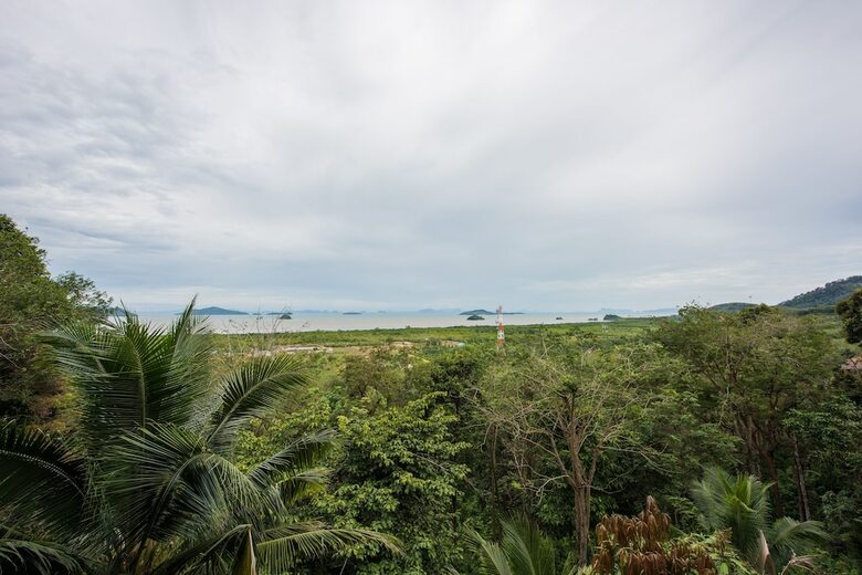 Hotel Lanta Smile Resort @longbeach