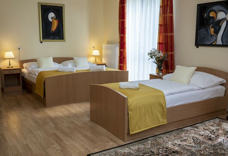 Hotel Pavilon
