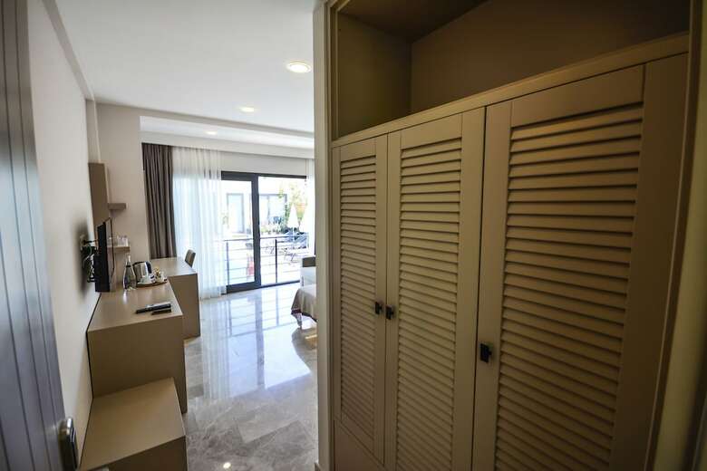 Eng Hotel