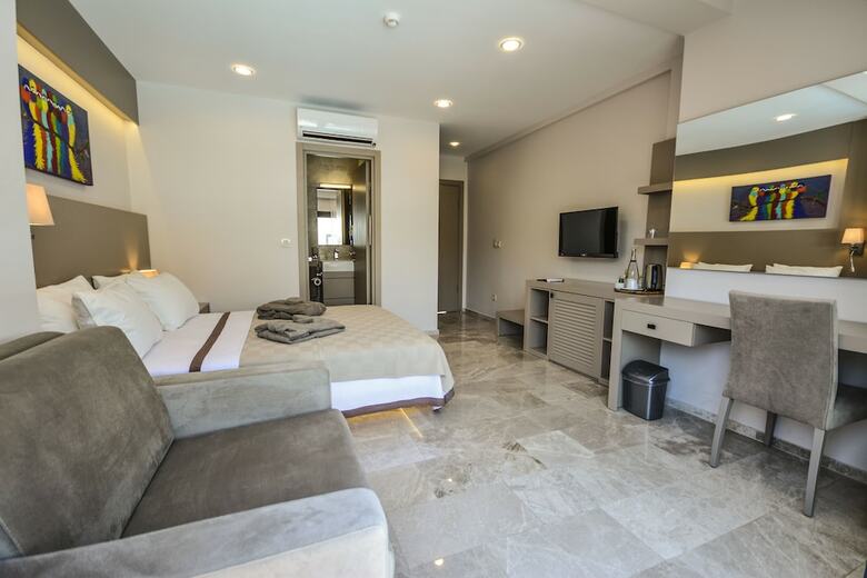 Eng Hotel