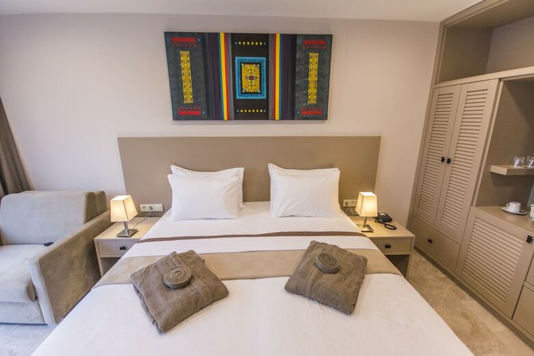 Eng Hotel