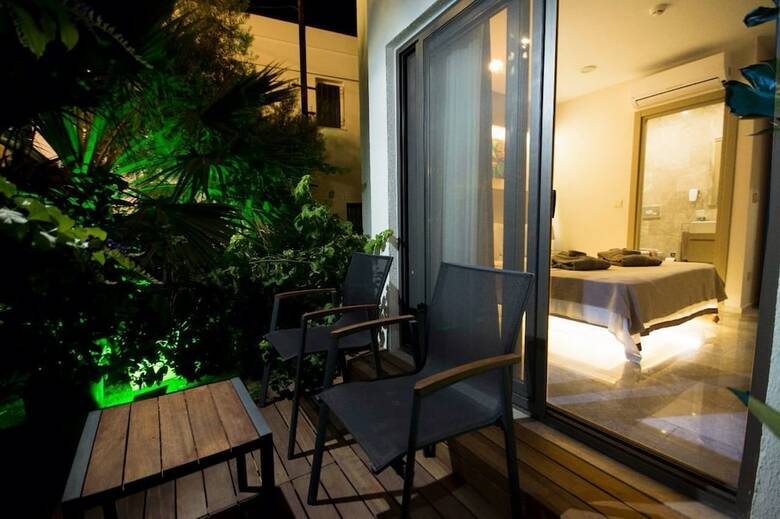 Eng Hotel