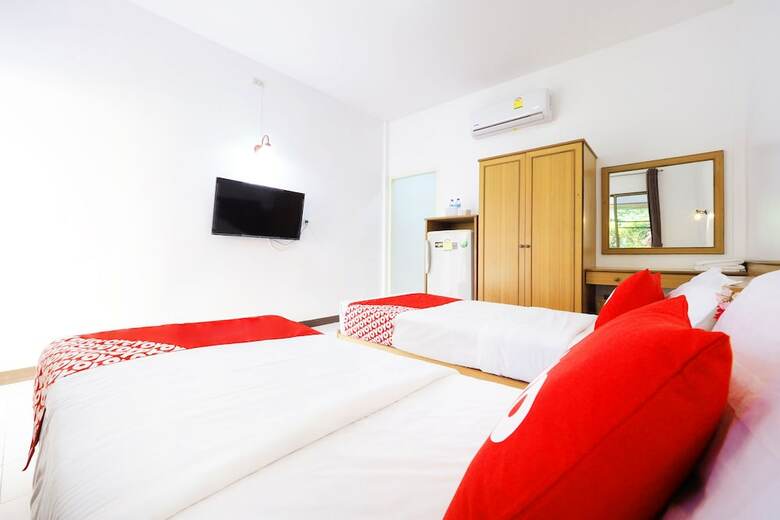 Hotel Oyo 592 Goldenville Villa