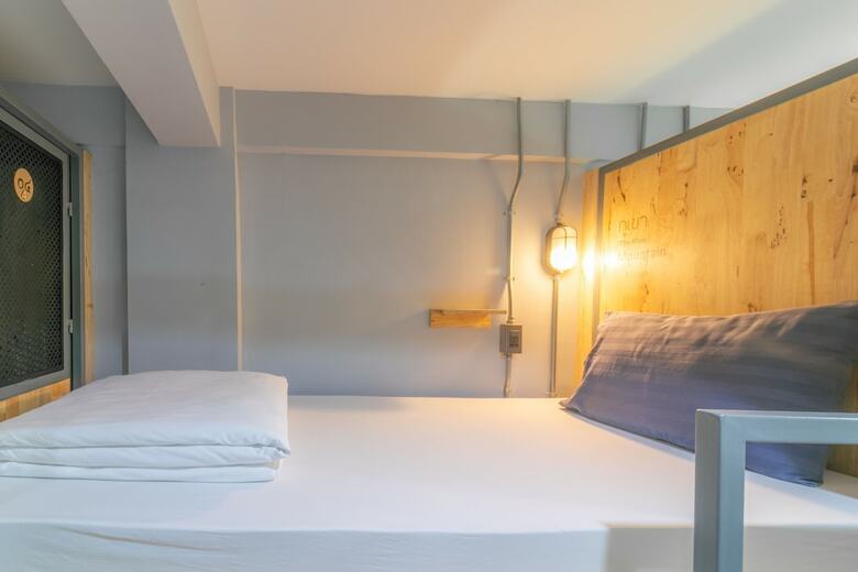 Hostal Plubpla Hostel