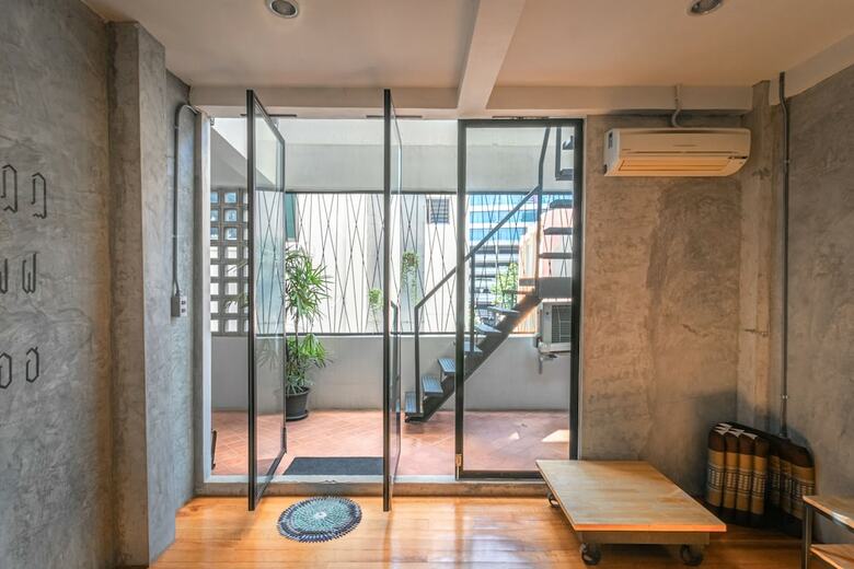 Hostal Plubpla Hostel
