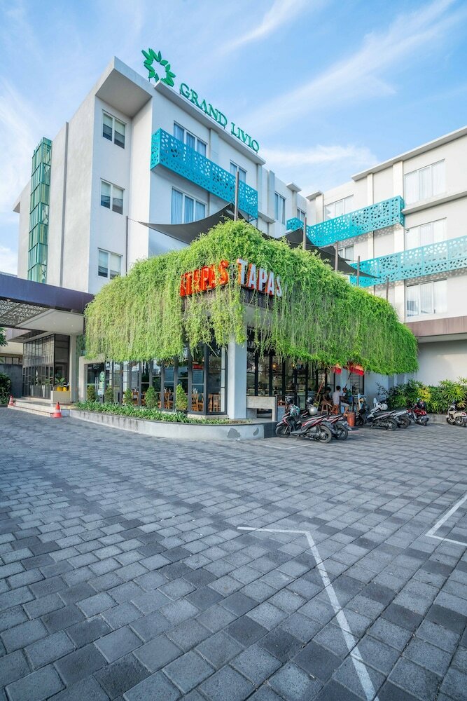 Grand Livio Kuta Hotel