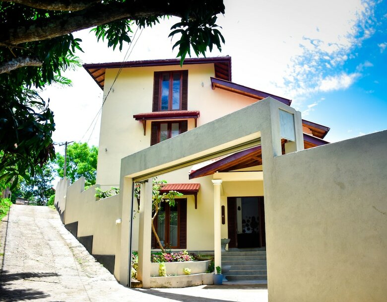 Hotel Sri Kandyan Bungalow