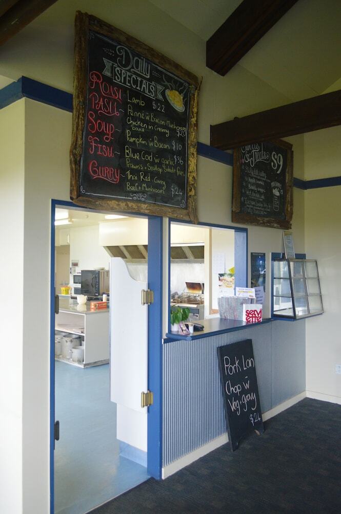Brightwater Motor Inn