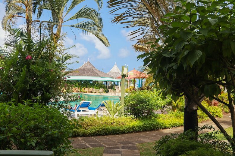 Hotel Bay Gardens Beach Resort