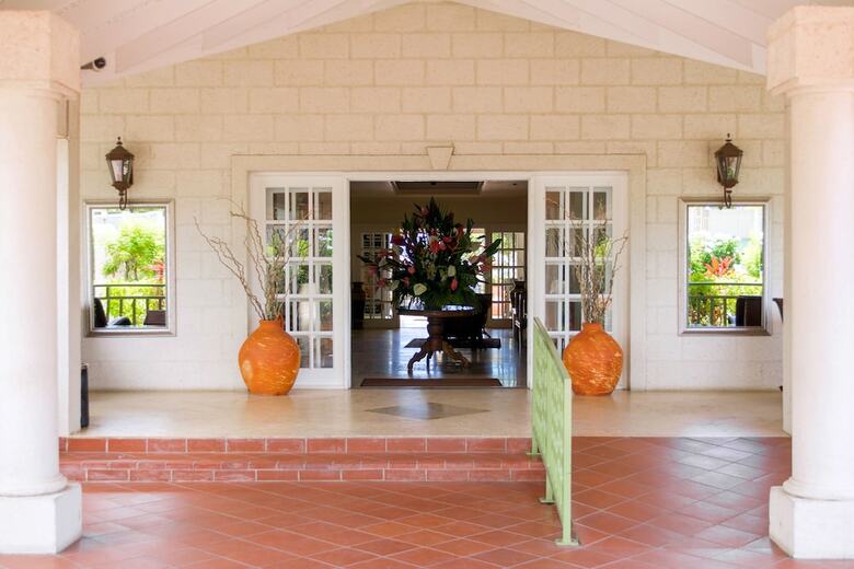 Hotel Bay Gardens Beach Resort