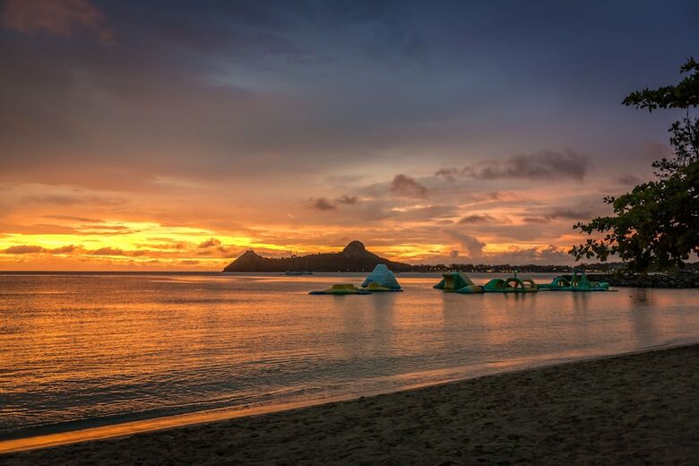 Hotel Bay Gardens Beach Resort
