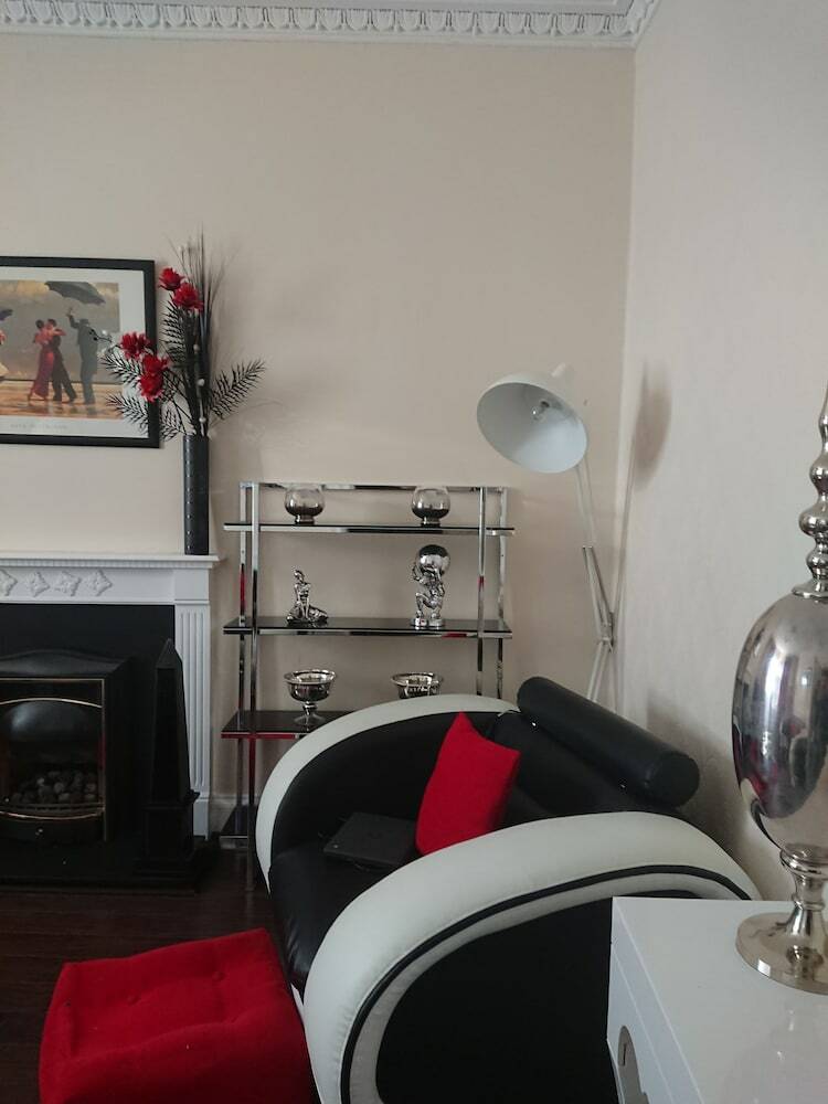 Robert The Bruce Apartment