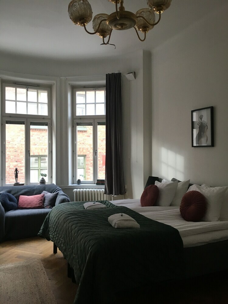 Morris Hotel