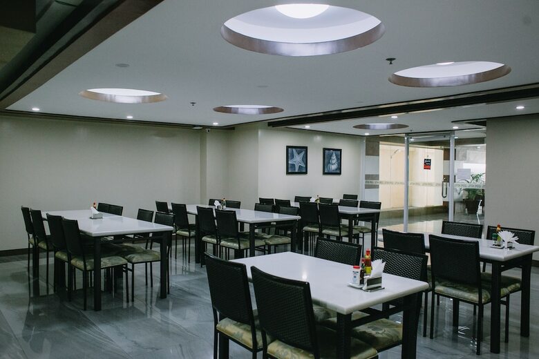 Leope Hotel