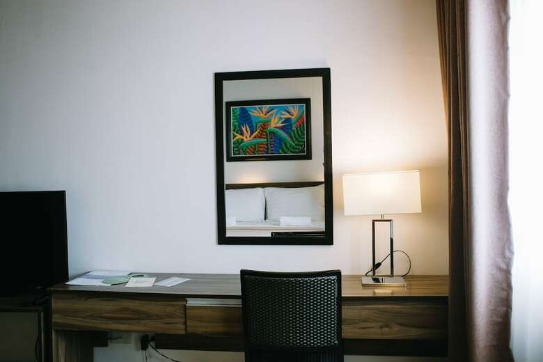 Leope Hotel