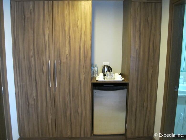 Leope Hotel