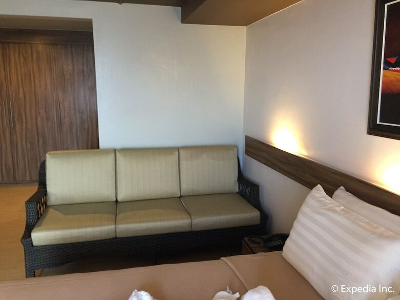 Leope Hotel