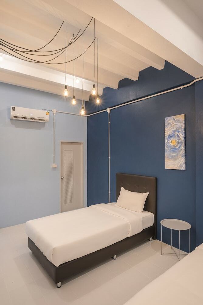 Hotel Bedgasm Poshtel X Caf� At Nimman