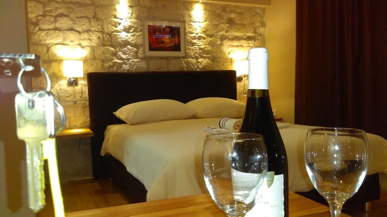 Hotel Carol Rooms