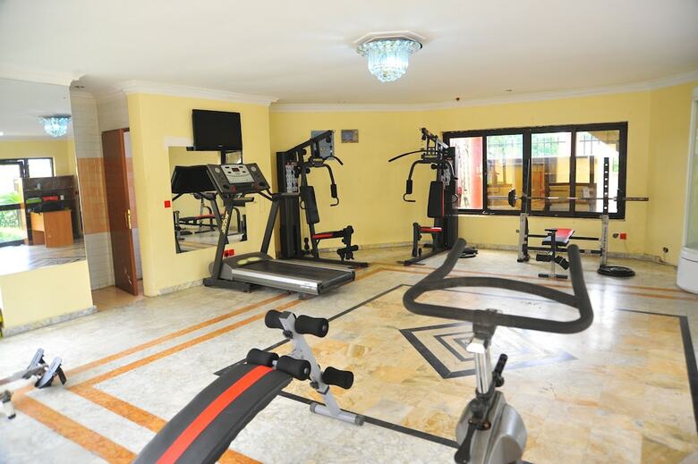 Hotel Peemos Place Warri