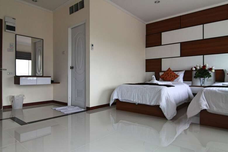 Ttt Hotel