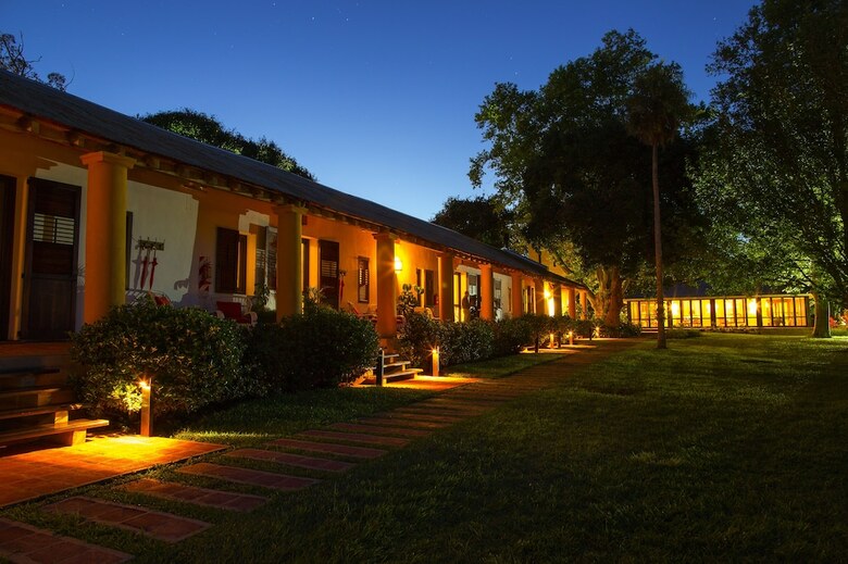 Puerto Valle Hotel De Esteros