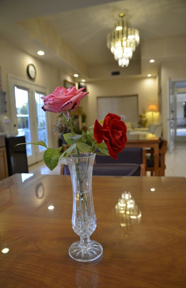 Hotel Garden Inn And Suites