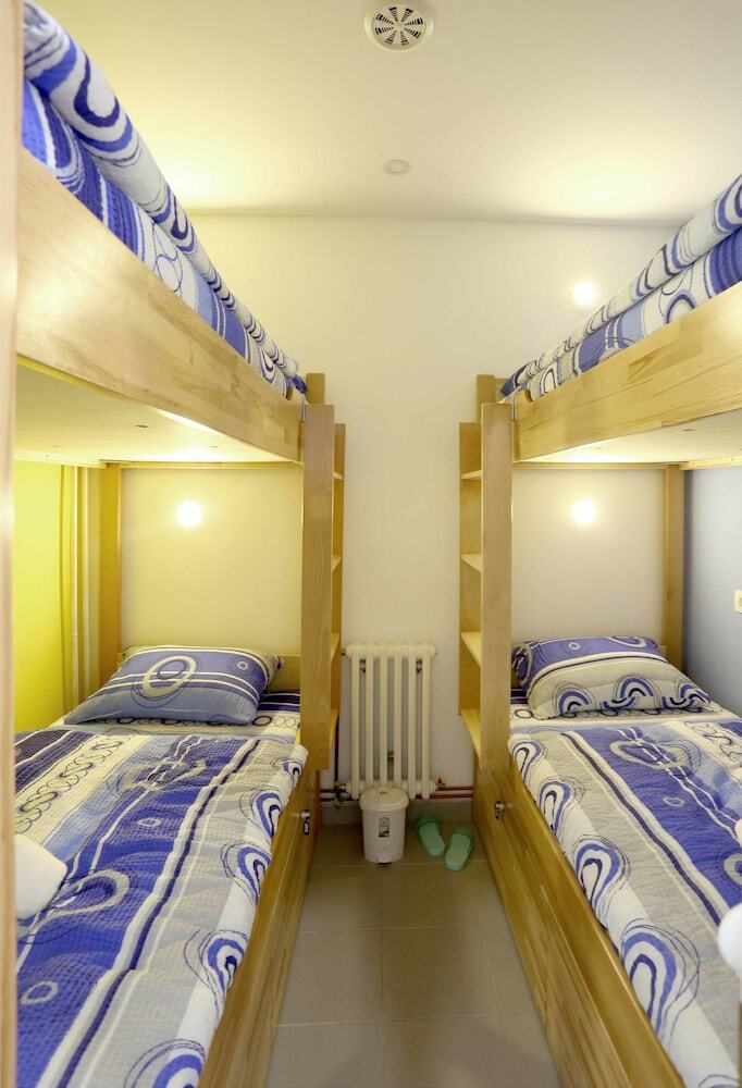 Hostal Hostel City Rest