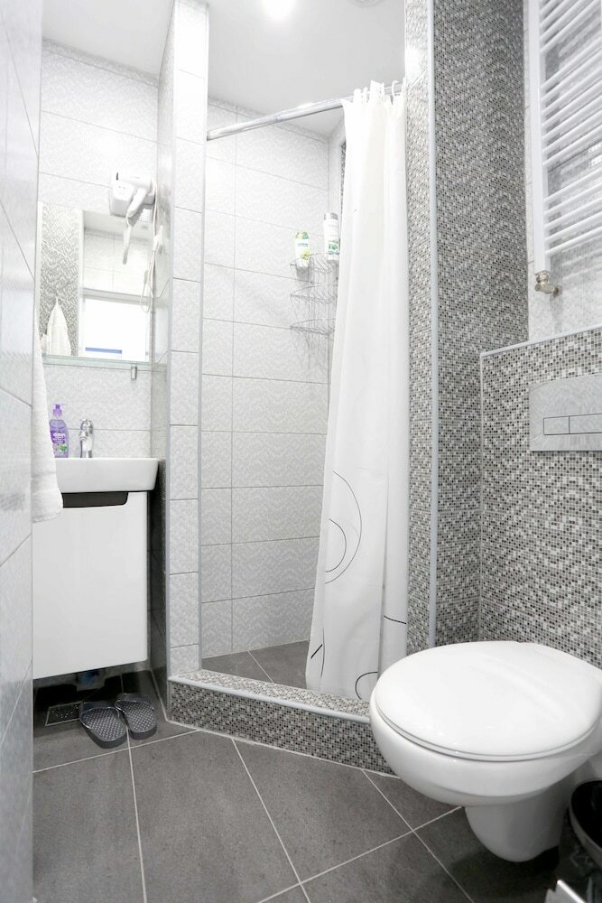 Hostal Hostel City Rest