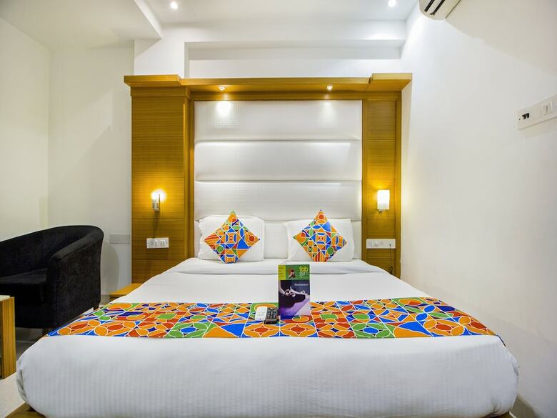 Fabhotel Star Delhi Airport