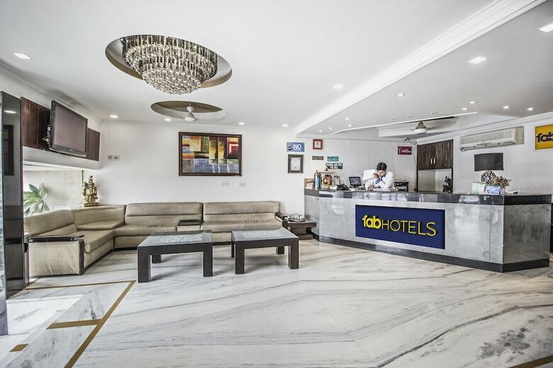 Fabhotel Star Delhi Airport