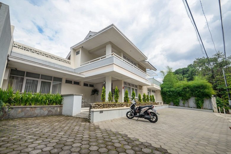 Hotel Airy Dago Dipatiukur Kyai Luhur 2 Bandung