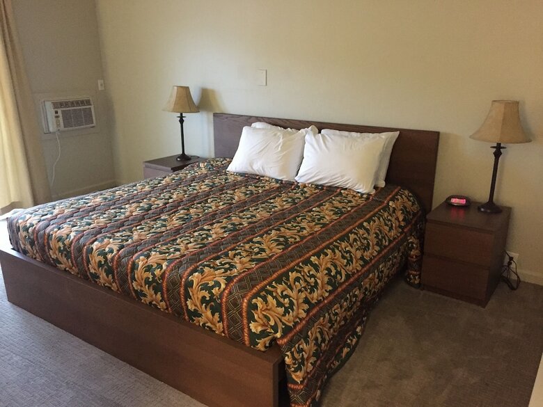 Motel Holiday Lodge